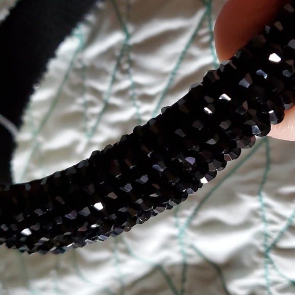Black Beaded Padded Headband - Picture 4 of 6